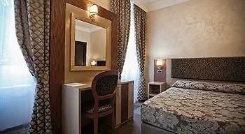 Hotel Romano מלון