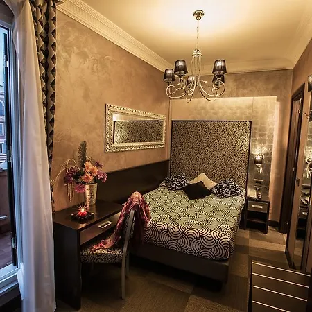 מלון Hotel Romano 2*