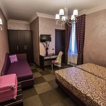 מלון Hotel Romano 2*