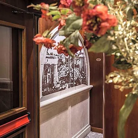Hotel Romano 2* Rzym