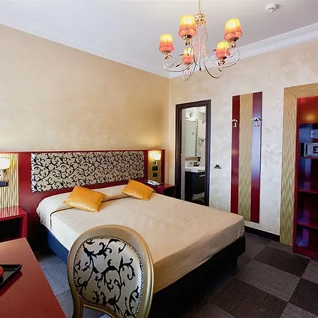 Hotel Romano מלון 2*